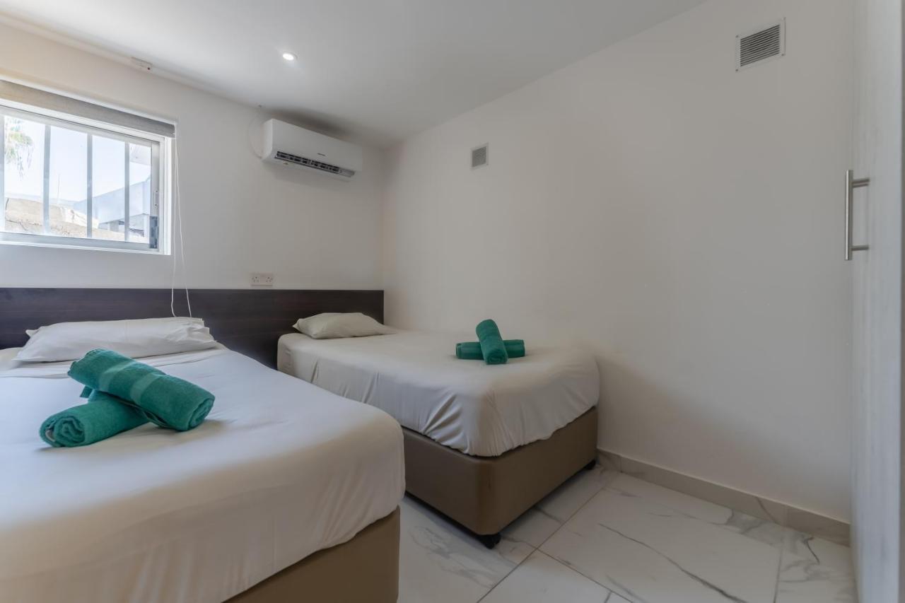 Sant Central Deluxe Apartments Ajía Nápa Kültér fotó