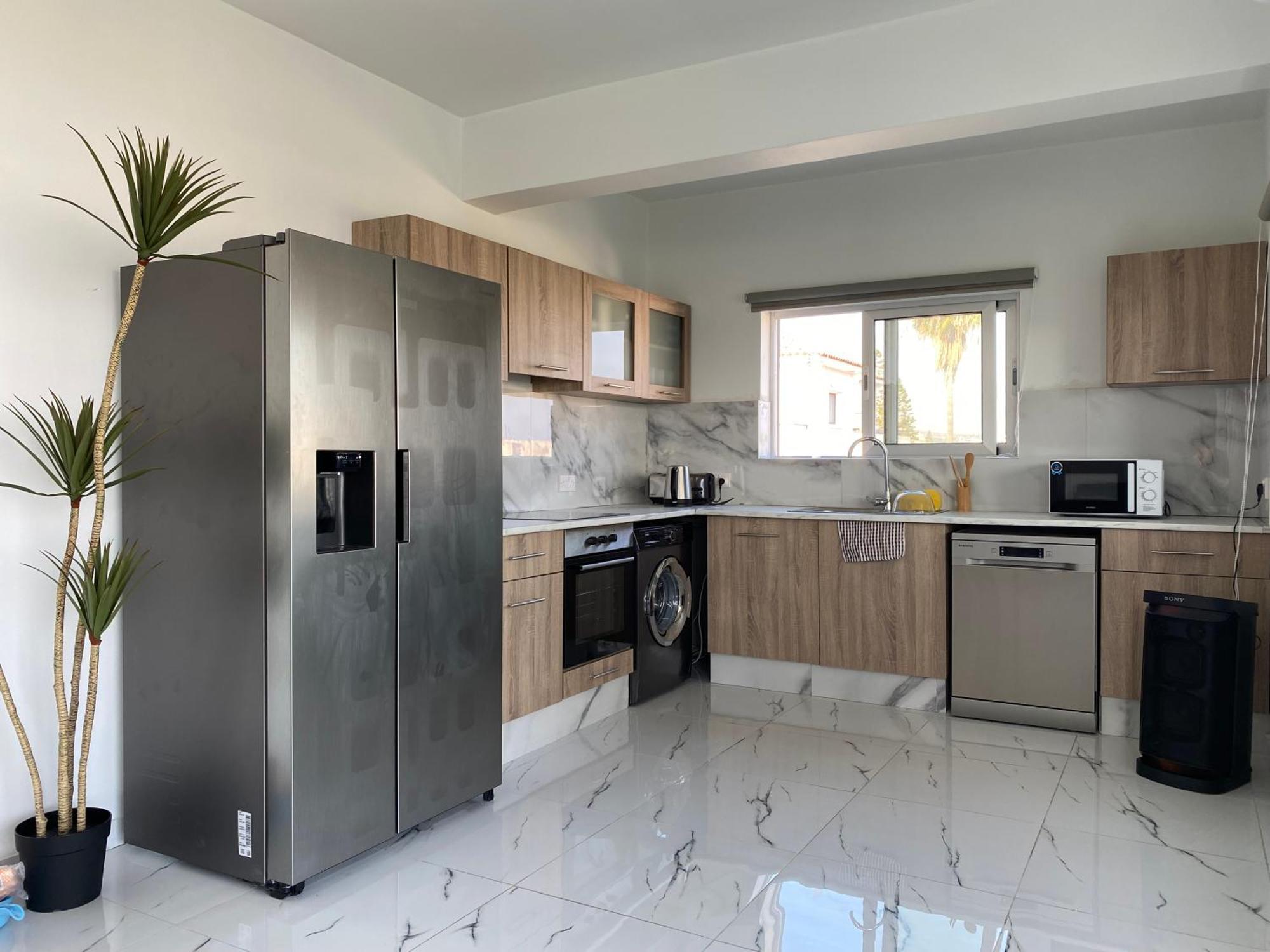 Sant Central Deluxe Apartments Ajía Nápa Kültér fotó