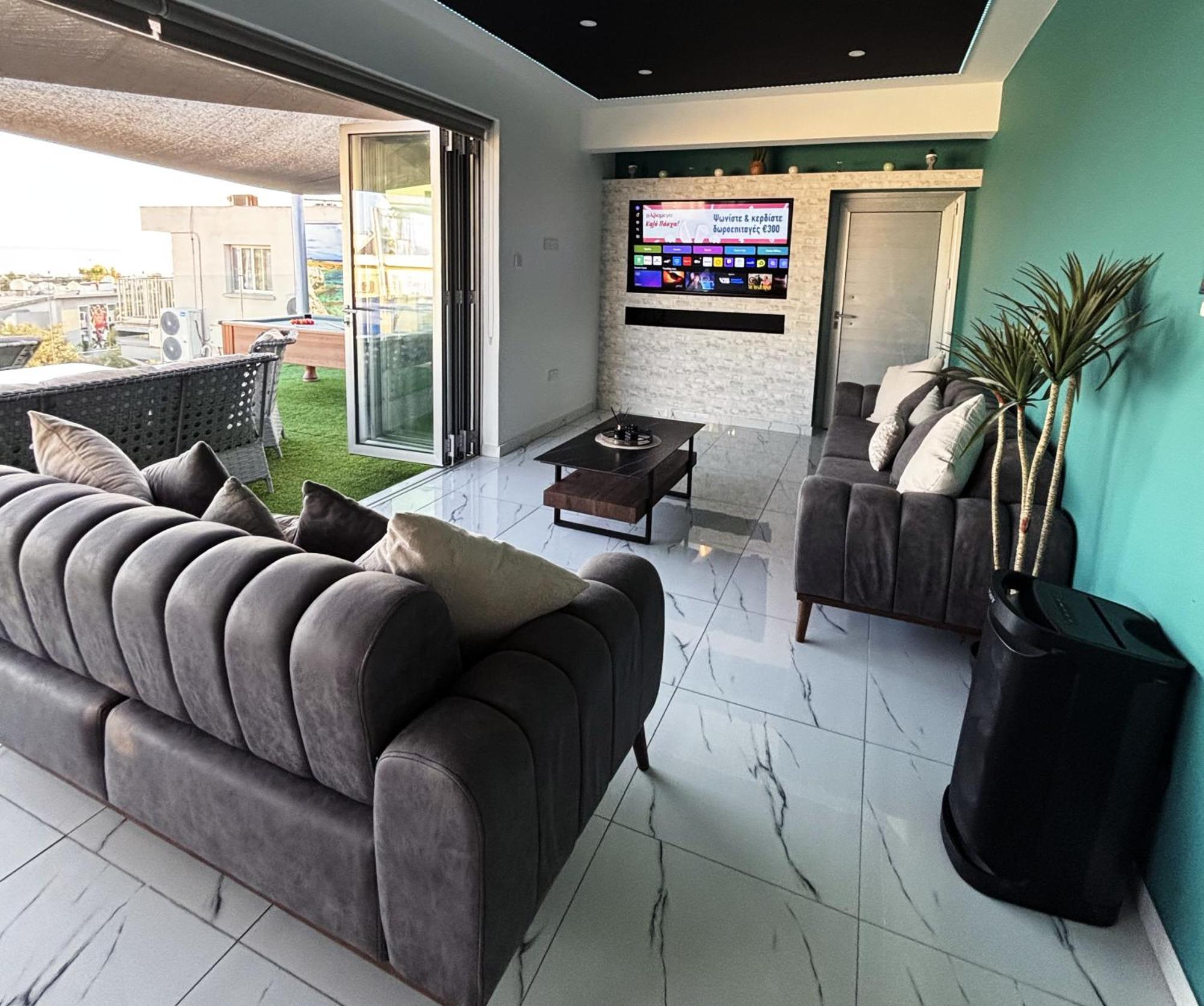 Sant Central Deluxe Apartments Ajía Nápa Kültér fotó
