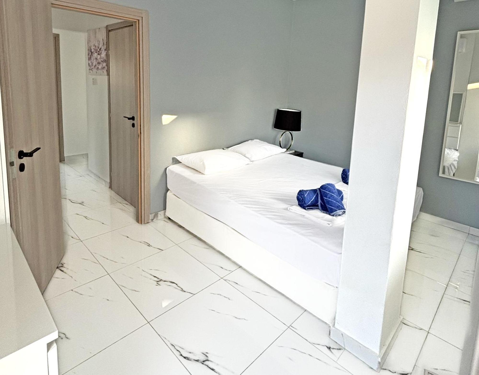 Sant Central Deluxe Apartments Ajía Nápa Kültér fotó